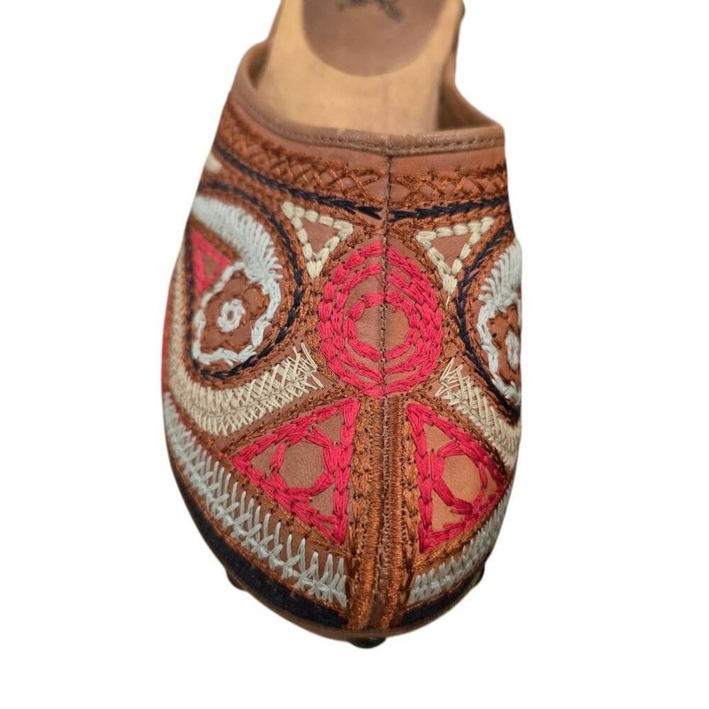 Carlos Santana Tribe Clogs Size 6