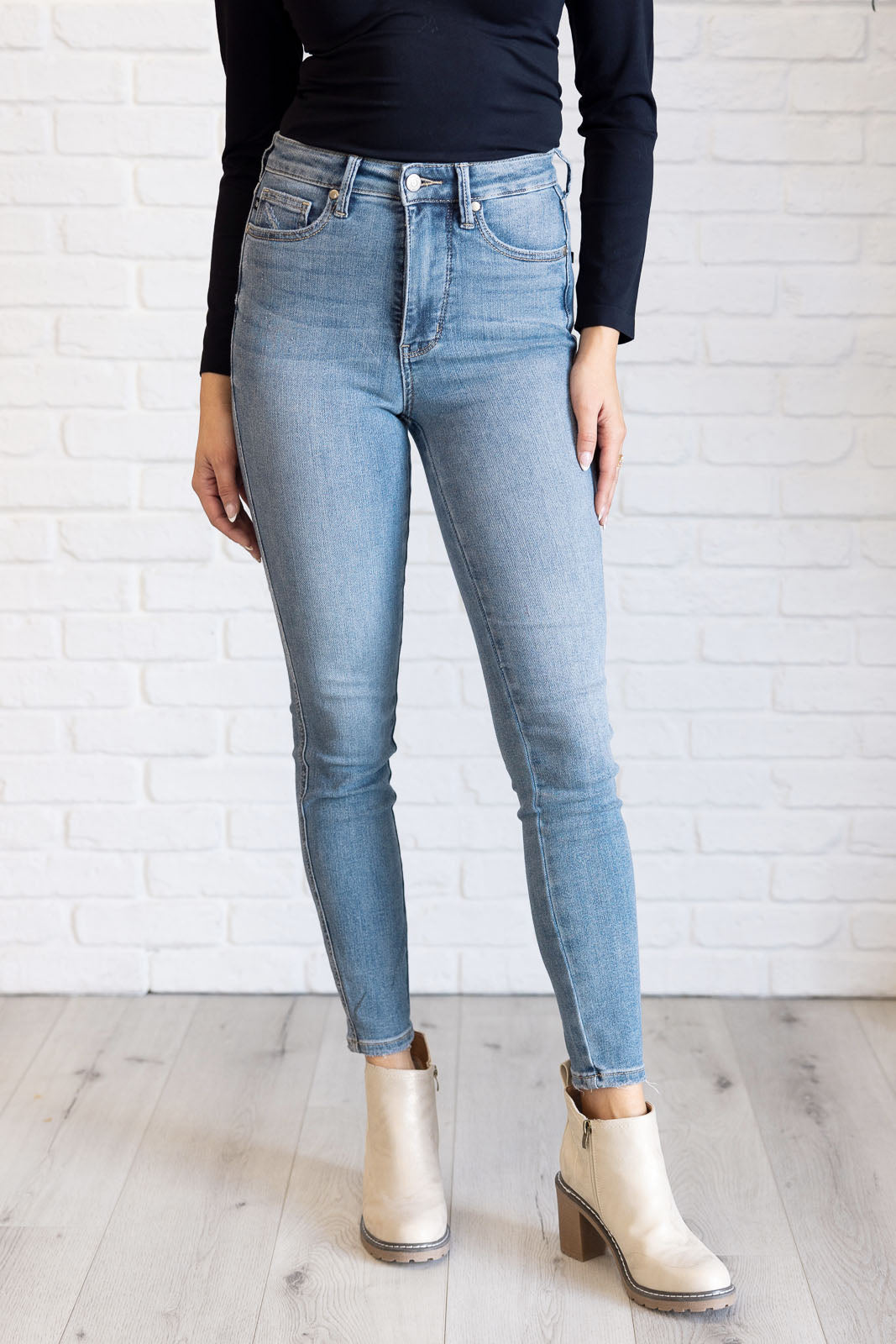 Judy Blue Justine High Rise Control Top Contrast Wash Skinny Jeans Judy Blue Justine High Rise Control Top Contrast Wash Skinny Jeans