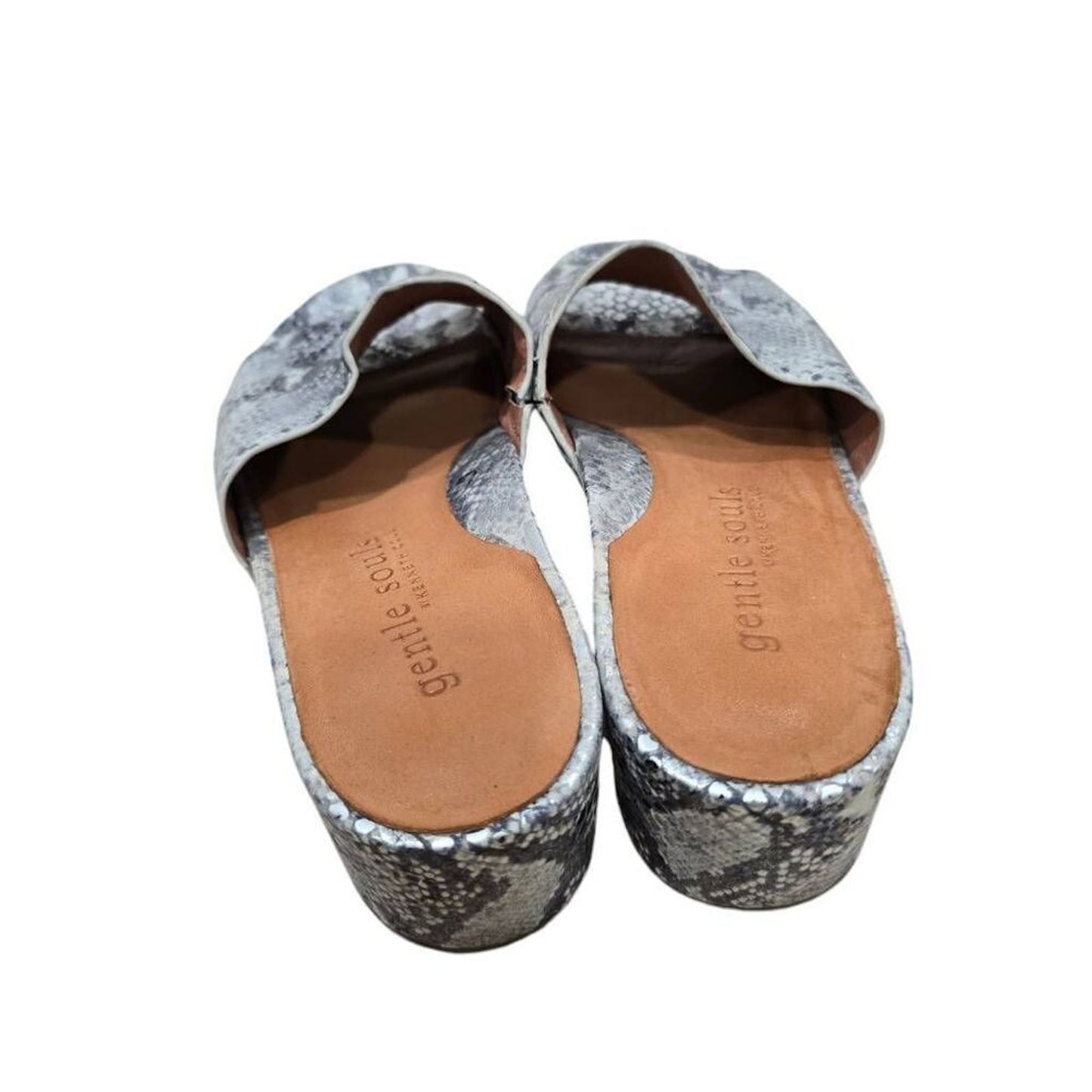 Gentle Souls by Kenneth Cole Size 9