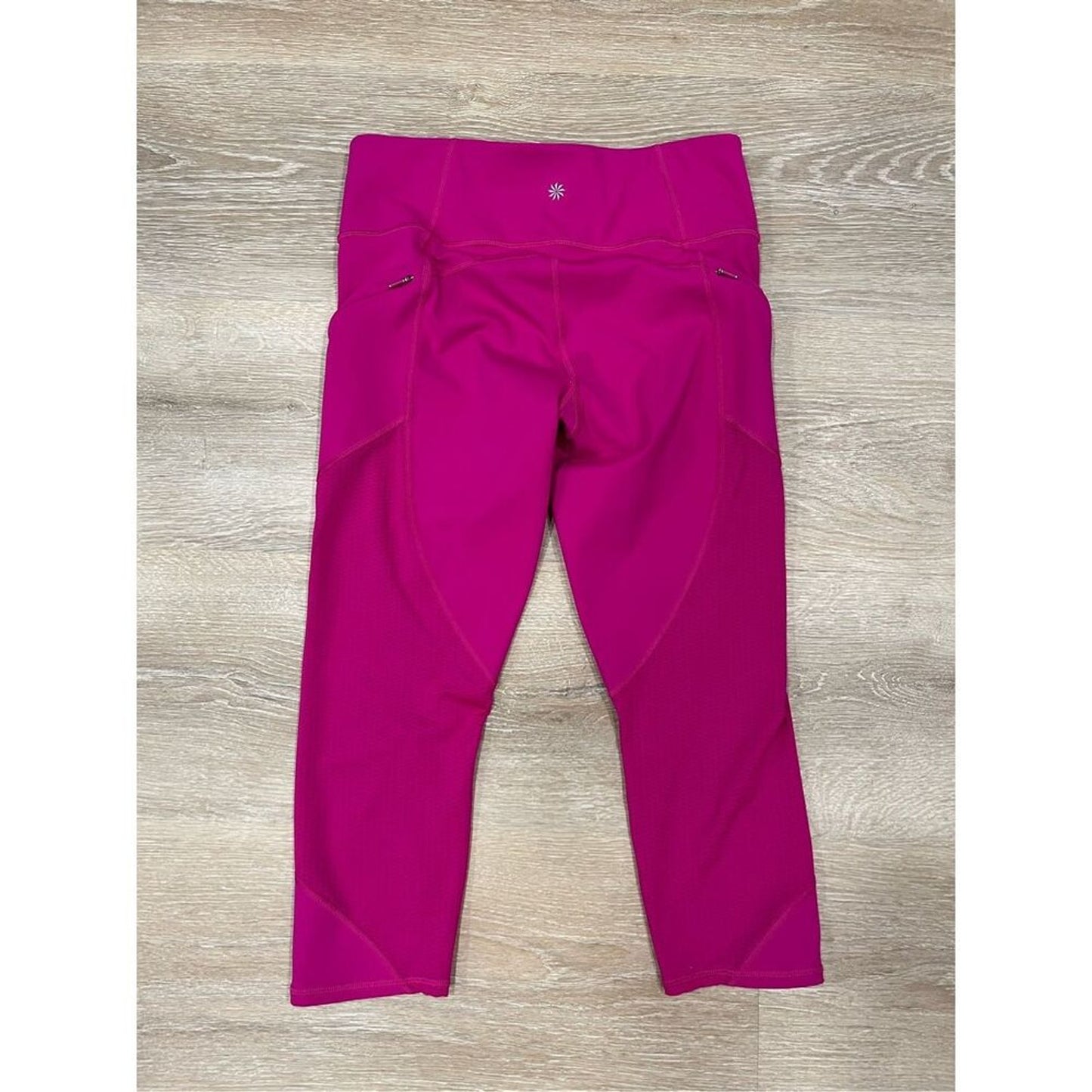 SIZE MEDIUM | Athleta Capri Leggings
