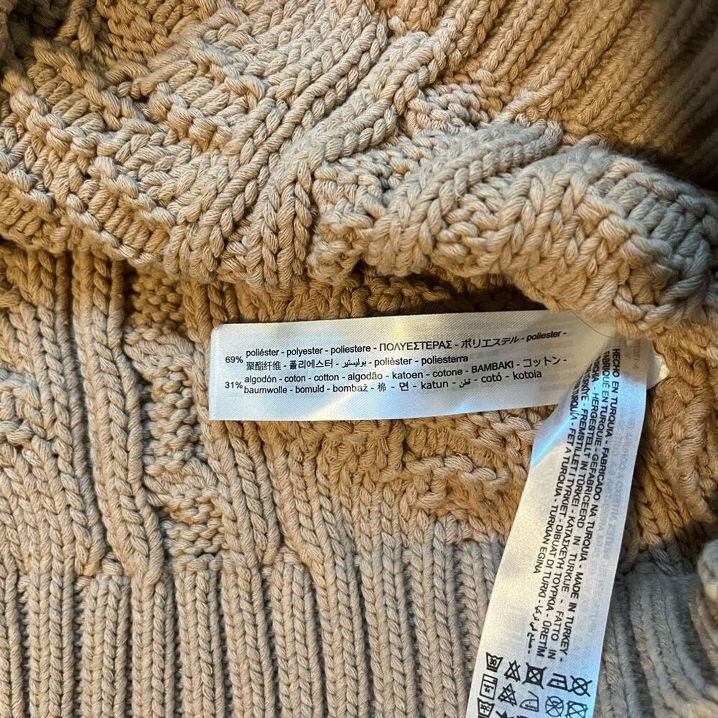 NWT Zara Cable Knit Sweater Size Medium