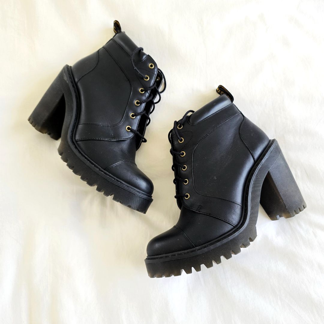 Black Dr. Martens Dr. Martens averil booties, 7