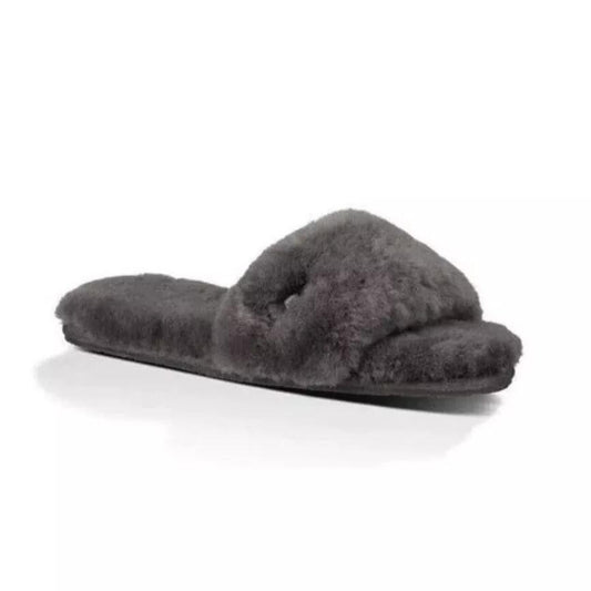 NEW UGG Fluff slippers Size 11
