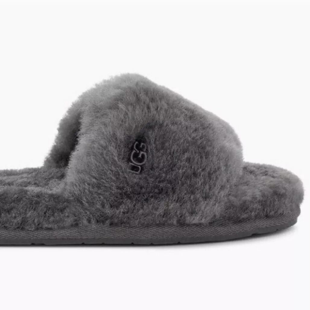 NEW UGG Fluff slippers Size 11